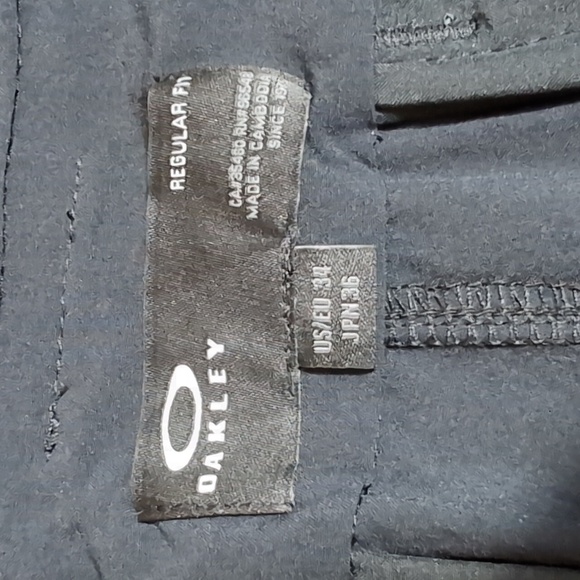Oakley Take Pro Short 3.0 - NWT Size 34 in Blackout - Picture 7 of 10